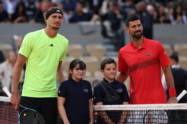 ROLAND GARROS 2025 Thierry Larret MAXPPP - PARIS (75) 04 06 2025 Thierry Larret Maxppp. Tennis. Roland Garros 2025. Internationaux de France de tennis. Stade Roland Garros, Paris (75).Le 4 juin 2025. Court Philippe Chatrier : Alexander ZVEREV (GER) vs Novak DJOKOVIC (SRB) PARIS (75) STADE ROLAND GARROS PARIS ILE DE FRANCE FRANCE  Copyright: xMAXPPPxThierryxLarretx TLR202506047015 TLR202506047015