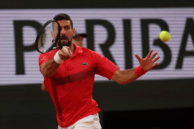 ROLAND GARROS 2025 Thierry Larret MAXPPP - PARIS (75) 04 06 2025 Thierry Larret Maxppp. Tennis. Roland Garros 2025. Internationaux de France de tennis. Stade Roland Garros, Paris (75).Le 4 juin 2025. Court Philippe Chatrier : Alexander ZVEREV (GER) vs Novak DJOKOVIC (SRB) PARIS (75) STADE ROLAND GARROS PARIS ILE DE FRANCE FRANCE  Copyright: xMAXPPPxThierryxLarretx TLR202506047018 TLR202506047018