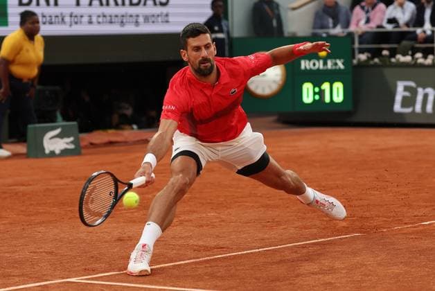 ROLAND GARROS 2025 Thierry Larret MAXPPP - PARIS (75) 04 06 2025 Thierry Larret Maxppp. Tennis. Roland Garros 2025. Internationaux de France de tennis. Stade Roland Garros, Paris (75).Le 4 juin 2025. Court Philippe Chatrier : Alexander ZVEREV (GER) vs Novak DJOKOVIC (SRB) PARIS (75) STADE ROLAND GARROS PARIS ILE DE FRANCE FRANCE  Copyright: xMAXPPPxThierryxLarretx TLR202506047022 TLR202506047022