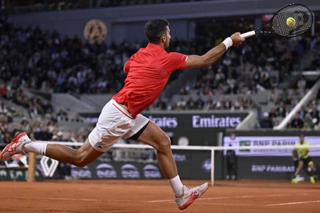 2025 Roland-Garros - Day 11 PARIS, FRANCE - JUNE 04: Novak Djokovic of Serbia and Alexander Zverev of Germany compete during the Men s Singles Quarter Final match on Day Eleven of the 2025 French Open at Roland Garros on June 04, 2025 in Paris, France. Burak Akbulut Anadolu Paris France. Editorial use only. Please get in touch for any other usage.  Copyright: x2025xAnadoluxBurakxAkbulutx