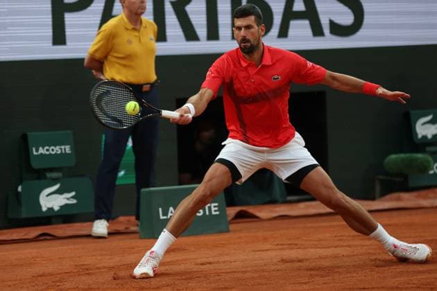 June 4, 2025, Paris, Celestynow, France: NOVAK DJOKOVIC of Serbia during the match against Alexander Zverev of Germany in the quarter final of the French Open 2025 at Roland Garros in Paris. Paris France - ZUMAc278 20250604_zsp_c278_053 Copyright: xMarcinxCholewinskix