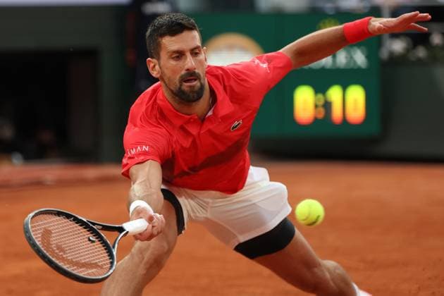 June 4, 2025, Paris, Celestynow, France: NOVAK DJOKOVIC of Serbia during the match against Alexander Zverev of Germany in the quarter final of the French Open 2025 at Roland Garros in Paris. Paris France - ZUMAc278 20250604_zsp_c278_056 Copyright: xMarcinxCholewinskix