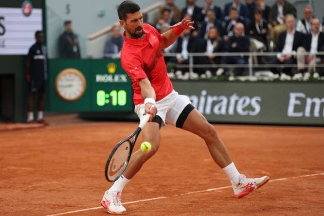 June 4, 2025, Paris, Celestynow, France: NOVAK DJOKOVIC of Serbia during the match against Alexander Zverev of Germany in the quarter final of the French Open 2025 at Roland Garros in Paris. Paris France - ZUMAc278 20250604_zsp_c278_057 Copyright: xMarcinxCholewinskix