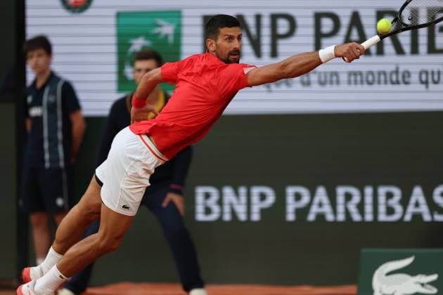 June 4, 2025, Paris, Celestynow, France: NOVAK DJOKOVIC of Serbia during the match against Alexander Zverev of Germany in the quarter final of the French Open 2025 at Roland Garros in Paris. Paris France - ZUMAc278 20250604_zsp_c278_059 Copyright: xMarcinxCholewinskix