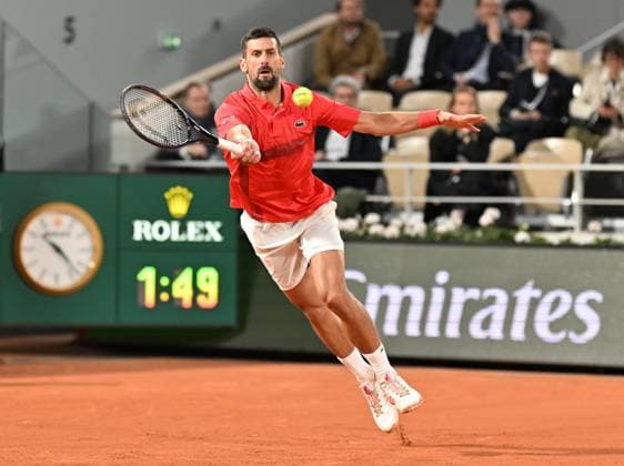 2025 Roland-Garros - Day 11 PARIS, FRANCE - JUNE 4: Novak Djokovic of Serbia in action against Alexander Zverev (not seen) of Germany during the Men s Singles Quarter Final match on Day Eleven of the 2025 French Open at Court Philippe-Chatrier in Paris, France on June 4, 2025. Mustafa Yalcin Anadolu Paris France. Editorial use only. Please get in touch for any other usage.  Copyright: x2025xAnadoluxMustafaxYalcinx