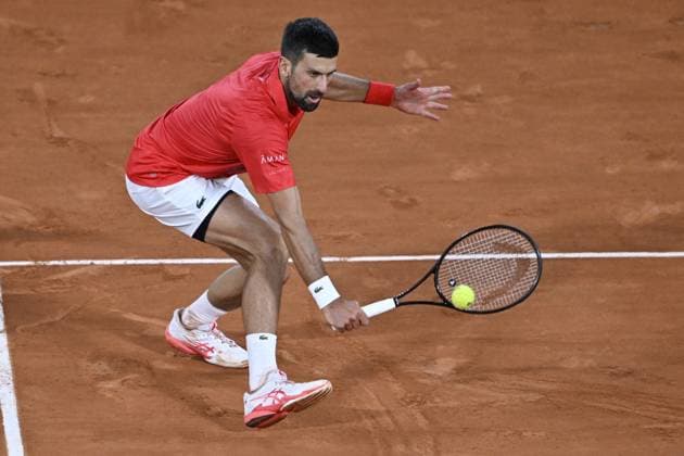 2025 Roland-Garros - Day 11 PARIS, FRANCE - JUNE 04: Alexander Zverev of Germany (not seen) and Novak Djokovic of Serbia compete during the Men s Singles Quarter Final match on Day Eleven of the 2025 French Open at Roland Garros on June 04, 2025 in Paris, France. Burak Akbulut Anadolu Paris France. Editorial use only. Please get in touch for any other usage.  Copyright: x2025xAnadoluxBurakxAkbulutx