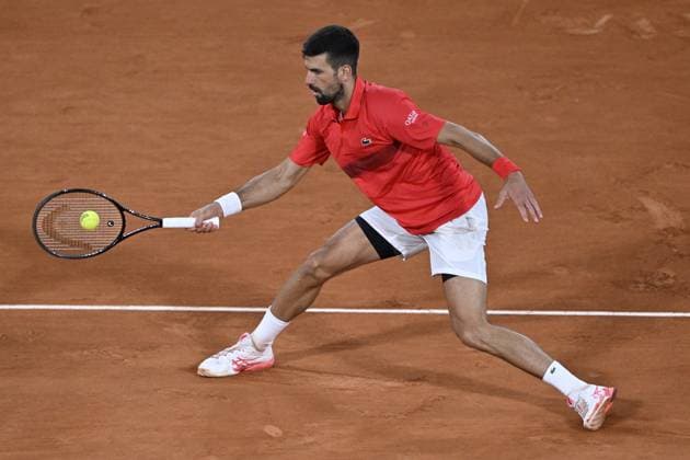 2025 Roland-Garros - Day 11 PARIS, FRANCE - JUNE 04: Alexander Zverev of Germany (not seen) and Novak Djokovic of Serbia compete during the Men s Singles Quarter Final match on Day Eleven of the 2025 French Open at Roland Garros on June 04, 2025 in Paris, France. Burak Akbulut Anadolu Paris France. Editorial use only. Please get in touch for any other usage.  Copyright: x2025xAnadoluxBurakxAkbulutx