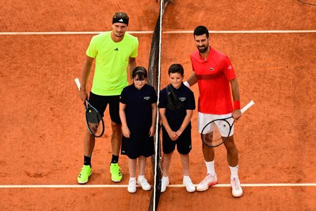 TENNIS : Roland Garros 2025 - Internationaux de France - 04 06 2025 Alexander Zverev ( Germany ) vs Novak Djokovic ( Serbia ) during the 2025 French Open at Roland Garros on Juin 04, 2025 in Paris, France. ( Photo Dante Badano PSNewz ) - ParisFrance  Copyright: xx