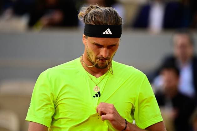 TENNIS : Roland Garros 2025 - Internationaux de France - 04 06 2025 Alexander Zverev ( Germany ) reacts during the 2025 French Open at Roland Garros on Juin 04, 2025 in Paris, France. ( Photo Dante Badano PSNewz ) - ParisFrance  Copyright: xx