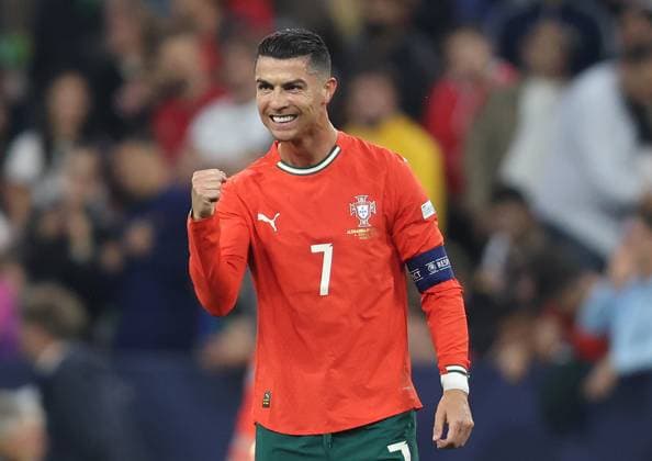 Sport Themen der Woche KW23 Sport Bilder des Tages - Germany v Portugal, UEFA Nations League 2025, semi-final, Munich Football Arena, Allianz Arena, Munich, Germany - 4th June 2024. (C) Daniel Weir Crystal Pix GOAL 2-1, Cristiano Ronaldo of Portugal national team, Nationalteam goal celebration punching the air in delight after scoring to put Portugal 2-1 ahead. - Germany v Portugal, UEFA Nations League 2025, semi-final, Munich Football Arena, Allianz Arena, Munich, Germany - 4th June 2024. (C) Daniel Weir Crystal Pix Munich Allianz Arena Germany Copyright: xDanxWeirx CP_Germany_Portugal_18