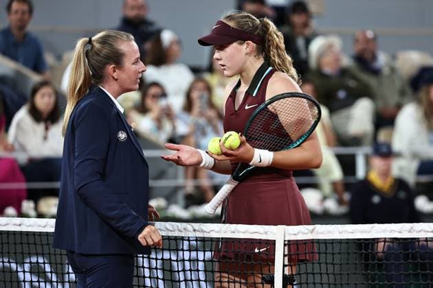 Mirra Andreeva, RUS, during semifinals of 2025 French Open at Roland Garros, Paris, 04 06 2025