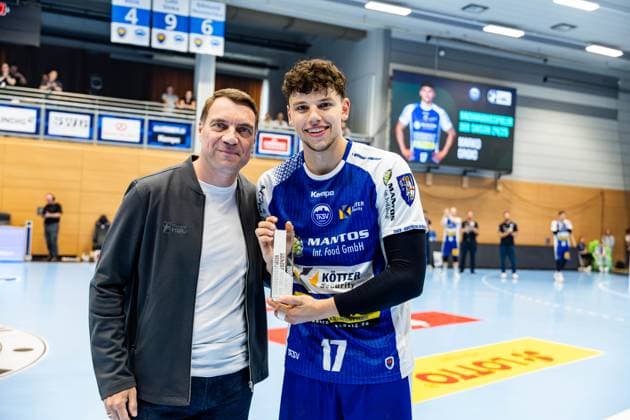 04 06 2025, GER, Handball, Men, Season 24 25, 1 Daikin Handball Bundesliga, 33 Matchday, ThSV Eisenach 1 VfL Potsdam Marko Grgic ThSV Eisenach,17 Young players of the 2024 25 season in the DAIKIN HBL are honored by Andreas Wäschenbach 99817 Eisenach Werner Assmann Halle Am Sportp Thueringen Germany