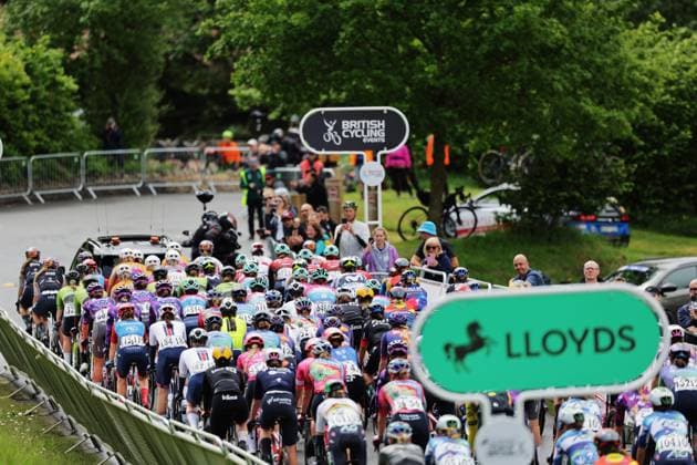 2025 Lloyds Tour of Britain Women Picture by Alex Whitehead SWpix.com -Picture by Alex Whitehead SWpix.com - 05 06 2025 - Cycling - UCI Women s World Tour - 2025 Lloyds Tour of Britain Women - Stage 1: Dalby Forest to Redcar - The riders roll out at from Dalby Forest Copyright: x xSWpix.comx(t axPhotographyxHubxLtd)xAlexxWhitehead SWpix.comx SWP-2944-0027