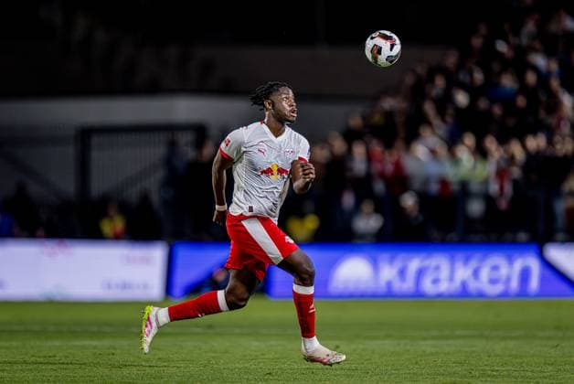 Leipzigs El Chadaille Bitshiabu test match RB Leipzig FC Santos 3 1 on May 28, 2025 at the training camp in Braganza, Brazil Estadio Cicero De Souza, Braganza Brazil RB Leipzig FC Santos 3 1