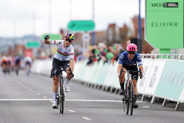 2025 Lloyds Tour of Britain Women Picture by Alex Whitehead SWpix.com -Picture by Alex Whitehead SWpix.com - 05 06 2025 - Cycling - UCI Women s World Tour - 2025 Lloyds Tour of Britain Women - Stage 1: Dalby Forest to Redcar - Kim Le Court Pienaar (AG Insurance - Soudal Team) wins the first stage with Kristen Faulkner (EF Education-Oatly) 2nd. Copyright: x xSWpix.comx(t axPhotographyxHubxLtd)xAlexxWhitehead SWpix.comx SWP-2944-0041