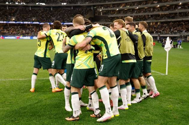 SOCCER AUSTRALIA JAPAN, Socceroos celebrate celebrate a goal by Aziz Behich of the during the 2026 FIFA men s World Cup qualifier match between Australia Socceroos and Japan Samurai Blue at Optus Stadium in Perth, Thursday, June 5, 2025. ( NO ARCHIVING, EDITORIAL USE ONLY PERTH WESTERN AUSTRALIA AUSTRALIA  Copyright: xRICHARDxWAINWRIGHTx 20250605191546135297
