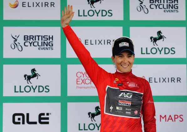 2025 Lloyds Tour of Britain Women Picture by Alex Whitehead SWpix.com - 05 06 2025 - Cycling - UCI Women s World Tour - 2025 Lloyds Tour of Britain Women - Stage 1: Dalby Forest to Redcar - Kim Le Court Pienaar (AG Insurance - Soudal Team) receives sprinters award Copyright: x xSWpix.comx(t axPhotographyxHubxLtd)xAlexxWhitehead SWpix.comx SWP-2944-0080