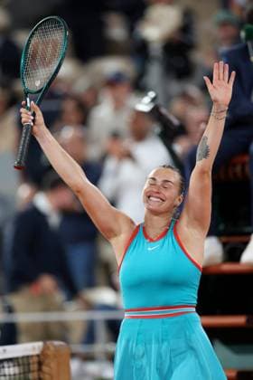 Aryna Sabalenka of Belarus celebrates French Open Tennis, Day Twelve, Tennis, Roland Garros, Paris, France - 05 Jun 2025 EDITORIAL USE ONLY No use with unauthorised audio, video, data, fixture lists, club league logos or live services. Online in-match use limited to 120 images, no video emulation. No use in betting, games or single club league player publications.  Copyright: xEllaxLing Shutterstockx 15337997ao