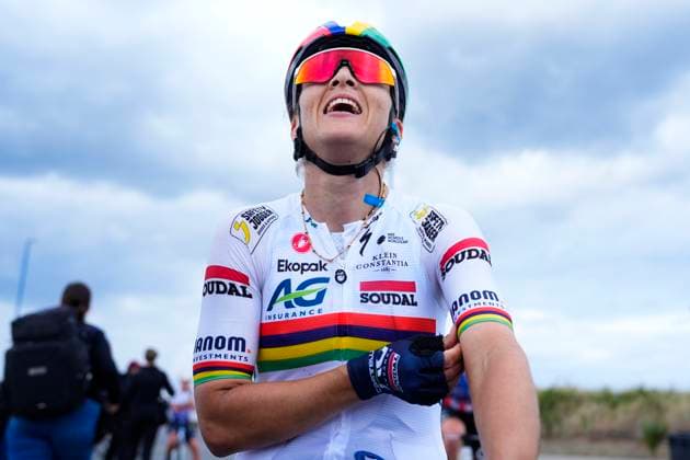 2025 Lloyds Tour of Britain Women Picture by Olly Hassell SWpix.com - 05 06 2025 - Cycling - UCI Women s World Tour - 2025 Lloyds Tour of Britain Women - Stage 1: Dalby Forest to Redcar - Kim Le Court Pienaar (AG Insurance - Soudal Team) celebrates winning the first stage Copyright: x xSWpix.comx(t axPhotographyxHubxLtd)xOllyxHassell SWpix.comx SWP-2945-0072