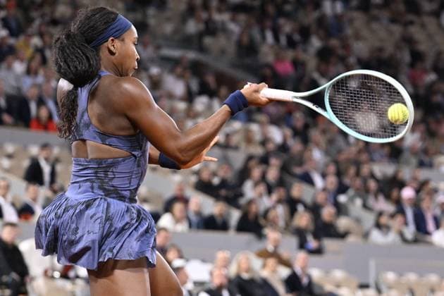 2025 Roland-Garros - Day 12 PARIS, FRANCE - JUNE 5: Coco Gauff of US in action against Lois Boisson (not seen) of France during the Women s Singles semi-final match on Day twelve of the 2025 French Open at Court Philippe-Chatrier in Paris, France on June 5, 2025. Burak Akbulut Anadolu Paris France. Editorial use only. Please get in touch for any other usage.  Copyright: x2025xAnadoluxBurakxAkbulutx