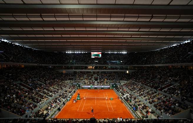 Lois Boisson faces Coco Gauff in their semi final under a closed Philippe Chatrier roof French Open Tennis, Day Twelve, Tennis, Roland Garros, Paris, France - 05 Jun 2025 EDITORIAL USE ONLY No use with unauthorised audio, video, data, fixture lists, club league logos or live services. Online in-match use limited to 120 images, no video emulation. No use in betting, games or single club league player publications.  Copyright: xJavierxGarcia Shutterstockx 15337995at