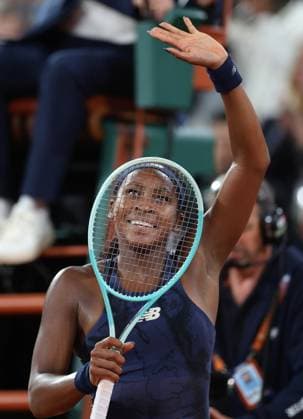 Coco Gauff of USA celebrates French Open Tennis, Day Twelve, Tennis, Roland Garros, Paris, France - 05 Jun 2025 EDITORIAL USE ONLY No use with unauthorised audio, video, data, fixture lists, club league logos or live services. Online in-match use limited to 120 images, no video emulation. No use in betting, games or single club league player publications.  Copyright: xEllaxLing Shutterstockx 15337997cf