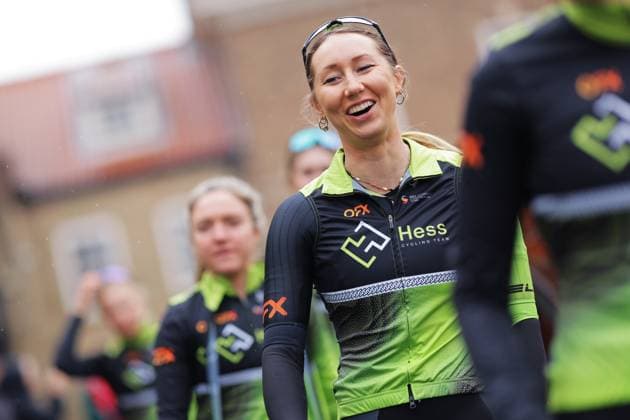 2025 Lloyds Tour of Britain Women Picture by Alex Whitehead SWpix.com - 06 06 2025 - Cycling - UCI Women s World Tour - 2025 Lloyds Tour of Britain Women - Stage 2: Hartlepool to Saltburn-by-the-Sea - Maeve Plouffe (Hess Cycling Team) before the start in Hartlepool Copyright: x xSWpix.comx(t axPhotographyxHubxLtd)xAlexxWhitehead SWpix.comx SWP-2944-0110