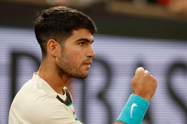 June 6, 2025, Paris, Paris, France: Carlos Alcaraz (ESP) react during the tennis Grand Slam of Roland Garros 2025 menÃ¢â‚¬â ¢s semi final match between Lorenzo Musetti (ITA) and Carlos Alcaraz (ESP) at Philippe Chatrier central court in Roland Garros Stadium - on June 06 2025.Paris - France Paris France - ZUMAb253 20250606_zsp_b253_010 Copyright: xLoicxBaratouxx