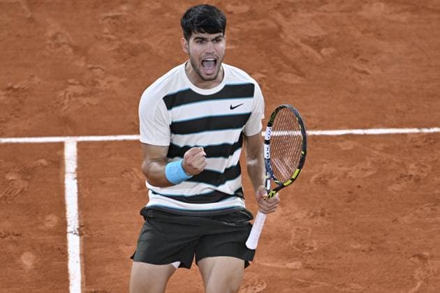 2025 Roland-Garros - Day 13 PARIS, FRANCE - JUNE 6: Carlos Alcaraz of Spain in action against Lorenzo Musetti (not seen) of Italy during Men s Single semi-finals match on the day 13 of the 2025 Roland Garros at Philippe-Chatrier Court in Paris, France on June 6, 2025. Burak Akbulut Anadolu Paris France. Editorial use only. Please get in touch for any other usage.  Copyright: x2025xAnadoluxBurakxAkbulutx