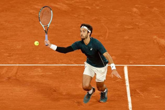 June 6, 2025, Paris, Paris, France: Lorenzo Musetti (ITA) in action during the tennis Grand Slam of Roland Garros 2025 menÃ¢â‚¬â ¢s semi final match between Lorenzo Musetti (ITA) and Carlos Alcaraz (ESP) at Philippe Chatrier central court in Roland Garros Stadium - on June 06 2025.Paris - France Paris France - ZUMAb253 20250606_zsp_b253_049 Copyright: xLoicxBaratouxx