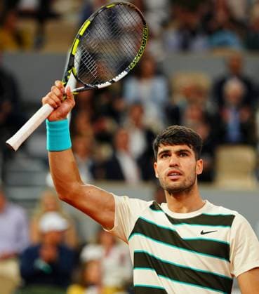 Carlos Alcaraz celebrates French Open Tennis, Day Thirteen, Tennis, Roland Garros, Paris, France - 06 Jun 2025 EDITORIAL USE ONLY No use with unauthorised audio, video, data, fixture lists, club league logos or live services. Online in-match use limited to 120 images, no video emulation. No use in betting, games or single club league player publications. Copyright: xJavierxGarcia Shutterstockx 15338000an