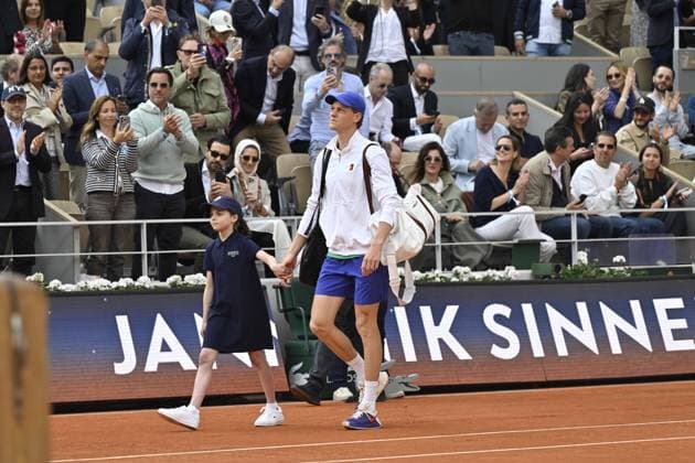 Tennis : Roland Garros 2025 - ITF - Tennis - Roland Garros 2025 - ITF - 1 2 finale Novak Djokovic - Serbie - Yannick Sinner - Italie France  Copyright: xChryslenexCaillaud Psnewzx