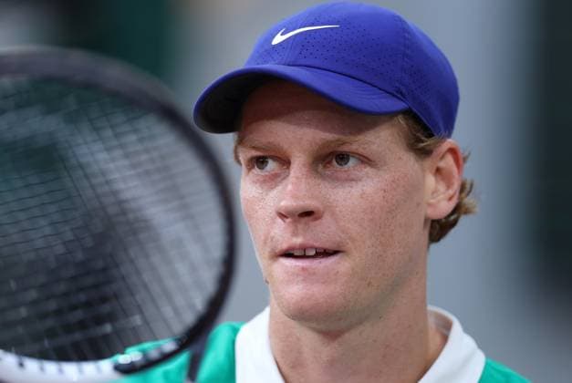 Jannik Sinner of Italy French Open Tennis, Day Thirteen, Tennis, Roland Garros, Paris, France - 06 Jun 2025 EDITORIAL USE ONLY No use with unauthorised audio, video, data, fixture lists, club league logos or live services. Online in-match use limited to 120 images, no video emulation. No use in betting, games or single club league player publications. Copyright: xEllaxLing Shutterstockx 15338002bo