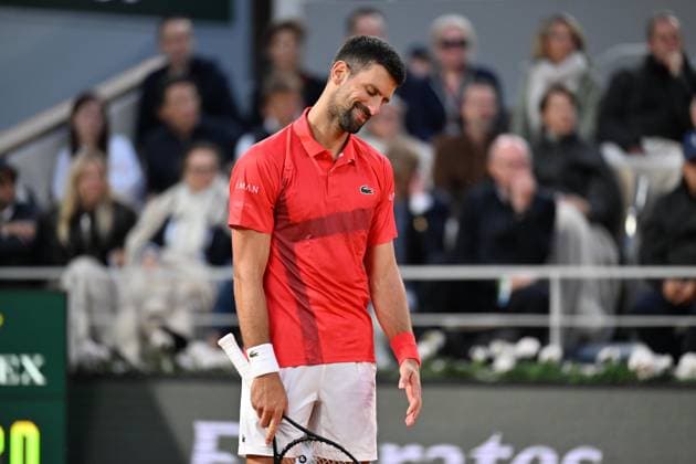 2025 Roland-Garros - Day 13 PARIS, FRANCE - JUNE 06: Serbia s Novak Djokovic reacts during his men s singles semi-final match against Italy s Jannik Sinner on day 13 of the French Open tennis tournament on Court Philippe-Chatrier at the Roland-Garros Complex in Paris on June 6, 2025. Mustafa Yalcin Anadolu Paris France. Editorial use only. Please get in touch for any other usage.  Copyright: x2025xAnadoluxMustafaxYalcinx