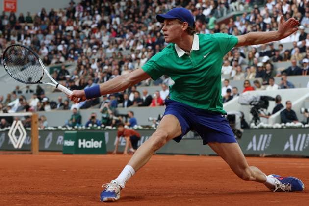 June 6, 2025, Paris, Celestynow, France: JANNIK SINNER of Italy during the match against N. Djokovic of Serbia in semi final men s singles of French Open 2025 at Roland Garros in Paris. Sinner won 6-4, 7-5, 7-6 to go on to final. Paris France - ZUMAc278 20250606_zsp_c278_068 Copyright: xMarcinxCholewinskix