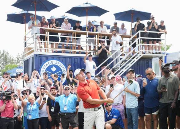 June 6, 2025, Caledon, On, CANADA: Rory McIlroy hits a chip shot from the rough on the fifth hole during second round of the RBC Canadian Open golf tournament in Caledon, Ont., on Friday, June 6, 2025. Golf 2025: Canadian Open: Second Round  - ZUMAc35_ 20250606_zaf_c35_140 Copyright: xNathanxDenettex