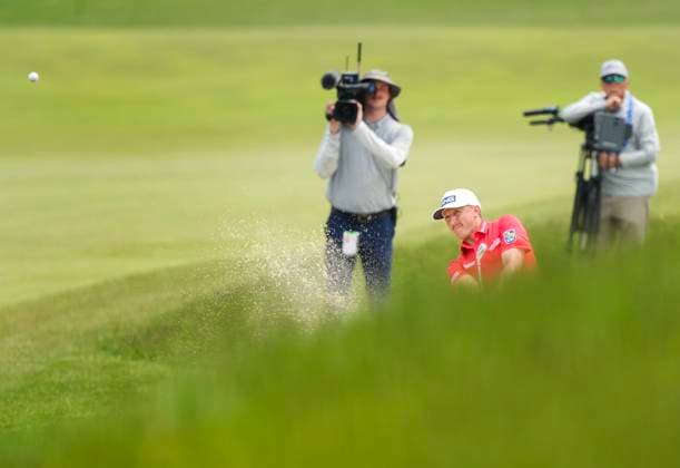June 6, 2025, Caledon, On, CANADA: Canadian Mackenzie Hughes blasts out of the fairway bunker on the second hole during second round of the RBC Canadian Open golf tournament in Caledon, Ont., on Friday, June 6, 2025. Golf 2025: Canadian Open: Second Round  - ZUMAc35_ 20250606_zaf_c35_154 Copyright: xNathanxDenettex