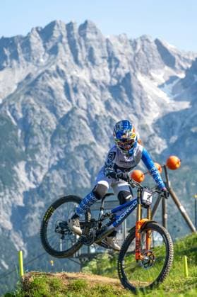 MOUNTAINBIKE - UCI MTB World Series LEOGANG,AUSTRIA,07.JUN.25 - CYCLING, MOUNTAIN BIKE - UCI Mountainbike World Cup, downhill. Image shows Gracey Hemstreet (CAN).  GEPAxpictures xWolfgangxKofler