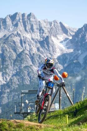 MOUNTAINBIKE - UCI MTB World Series LEOGANG,AUSTRIA,07.JUN.25 - CYCLING, MOUNTAIN BIKE - UCI Mountainbike World Cup, downhill. Image shows Myriam Nicole (FRA).  GEPAxpictures xWolfgangxKofler