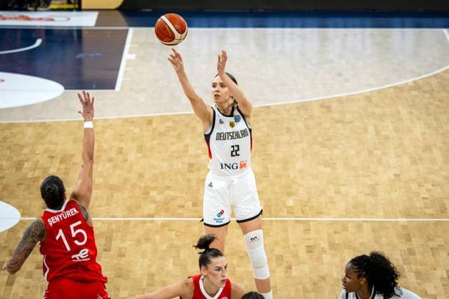 Basketball Heidelberg 06 06 2025 Test match DBB Women Germany GER Turkey TUR Emily Bessoir Germany, No 22 Tilbe Senyürek Turkey, No 15
