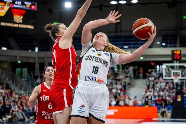 Basketball Heidelberg 06 06 2025 Test match DBB Women Germany GER Turkey TUR Emma Eichmeyer Germany, No 18 Elif Bayram Turkey, No 11