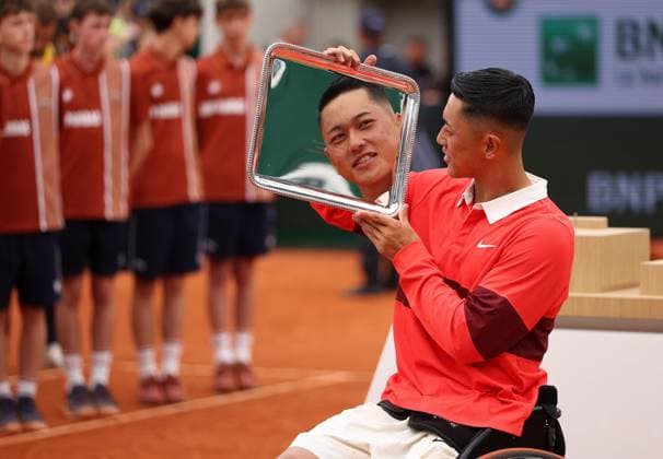 Tokito Oda of Japan poses with the trophy French Open Tennis, Day Fourteen, Tennis, Roland Garros, Paris, France - 07 Jun 2025 EDITORIAL USE ONLY No use with unauthorised audio, video, data, fixture lists, club league logos or live services. Online in-match use limited to 120 images, no video emulation. No use in betting, games or single club league player publications. Copyright: xEllaxLing Shutterstockx 15346222d