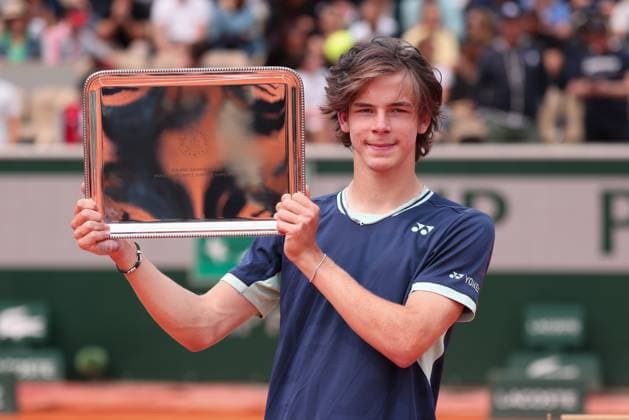 Winner Niels McDonald GER with the trophy, Boys Single, Boys Singles, Award Ceremony, Presentation Tennis French Open 2025 Roland Garros Paris France 7 June 2025 Copyright: xJuergenxHasenkopfx