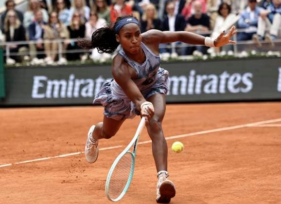 (250607) -- PARIS, June 7, 2025 -- Coco Gauff returns a shot during the women s singles final match between Aryna Sabalenka of Belarus and Coco Gauff of the United States at the French Open tennis tournament at Roland Garros, Paris, France, June 7, 2025. ) (SP)FRANCE-PARIS-TENNIS-FRENCH OPEN-WOMEN S SINGLES-FINAL LixJing 