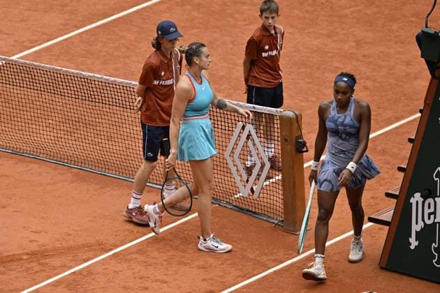 2025 Roland-Garros - Day 14 PARIS, FRANCE - JUNE 7: Aryna Sabalenka (2nd L) against Coco Gauff (R) of US during the Women s Singles final match on Day 14 of the 2025 French Open at Court Philippe-Chatrier in Paris, France on June 7, 2025. Burak Akbulut Anadolu Paris France. Editorial use only. Please get in touch for any other usage.  Copyright: x2025xAnadoluxBurakxAkbulutx
