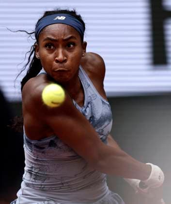 (250607) -- PARIS, June 7, 2025 -- Coco Gauff returns a shot during the women s singles final match between Aryna Sabalenka of Belarus and Coco Gauff of the United States at the French Open tennis tournament at Roland Garros, Paris, France, June 7, 2025. ) (SP)FRANCE-PARIS-TENNIS-FRENCH OPEN-WOMEN S SINGLES-FINAL LixJing 