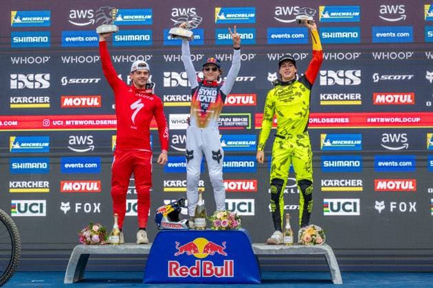 MOUNTAINBIKE - UCI MTB World Series LEOGANG,AUSTRIA,07.JUN.25 - CYCLING, MOUNTAIN BIKE - UCI Mountainbike World Cup, downhill. Image shows Loic Bruni (FRA), Jackson Goldstone (CAN) and Henri Kiefer (GER).  GEPAxpictures xWolfgangxKofler