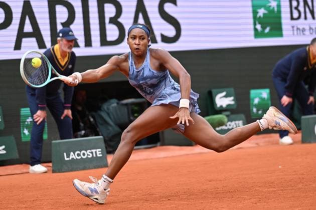 2025 Roland-Garros - Day 14 PARIS, FRANCE - JUNE 7: Coco Gauff of US in action against Aryna Sabalenka (not seen) during the Women s Singles final match on Day 14 of the 2025 French Open at Court Philippe-Chatrier in Paris, France on June 7, 2025. Mustafa Yalcin Anadolu Paris France. Editorial use only. Please get in touch for any other usage.  Copyright: x2025xAnadoluxMustafaxYalcinx