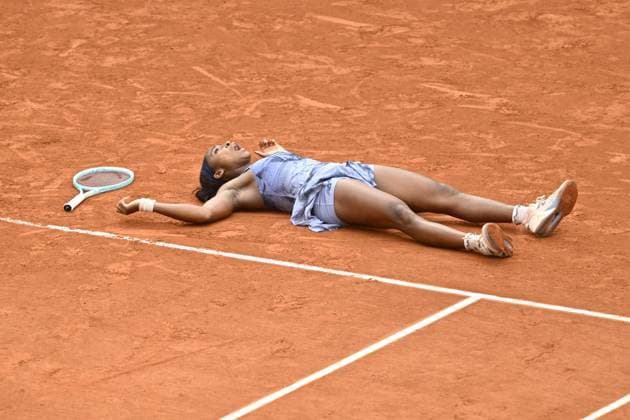 Coco Gauff beats Sabalenka to win French Open title PARIS, FRANCE - JUNE 7: Coco Gauff of US celebrates after winning against Aryna Sabalenka (not seen) during the Women s Singles final match on Day 14 of the 2025 French Open at Court Philippe-Chatrier in Paris, France on June 7, 2025. Burak Akbulut Anadolu Paris France. Editorial use only. Please get in touch for any other usage.  Copyright: x2025xAnadoluxBurakxAkbulutx