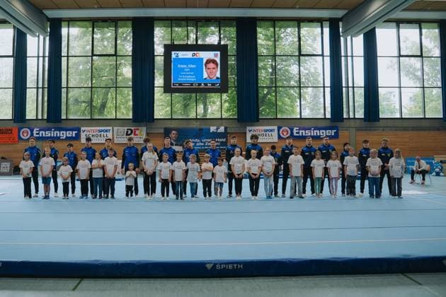 The teams of TV Schwaebisch Gmuend Wetzgau left and TuS Vinnhorst before the competition, TV Schwaebisch Gmuend Wetzgau vs TuS Vinnhorst, Gymnastics, 1 Bundesliga, 3 competition day, Season 2025, 07 06 2025, TV Schwaebisch Gmuend Wetzgau vs TuS Vinnhorst, Gymnastics, 1 Bundesliga, 3 competition day, Season 2025, 07 06 2025 Schwaebisch Gmuend Copyright: xEibner-Pressefoto LarsxNeumannx EP_LNN